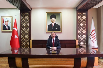 Siirt Valisi:Dr.Kemal KIZILKAYA